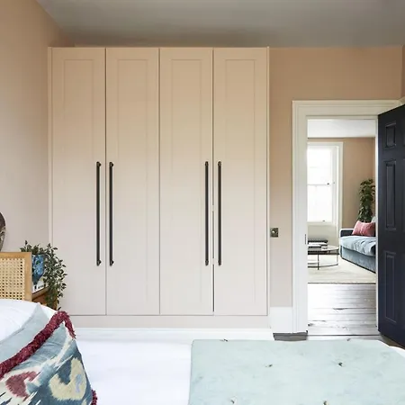 Luxurious 1 Bedroom Apartment - Minutes From Angel Tube St.